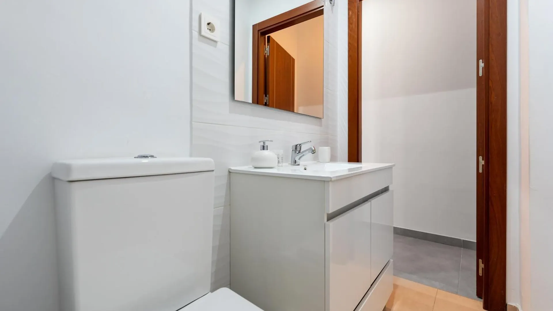 Wintowinrentals Dream Home On The Beachfront La Cala Del Moral 0*,  スペイン