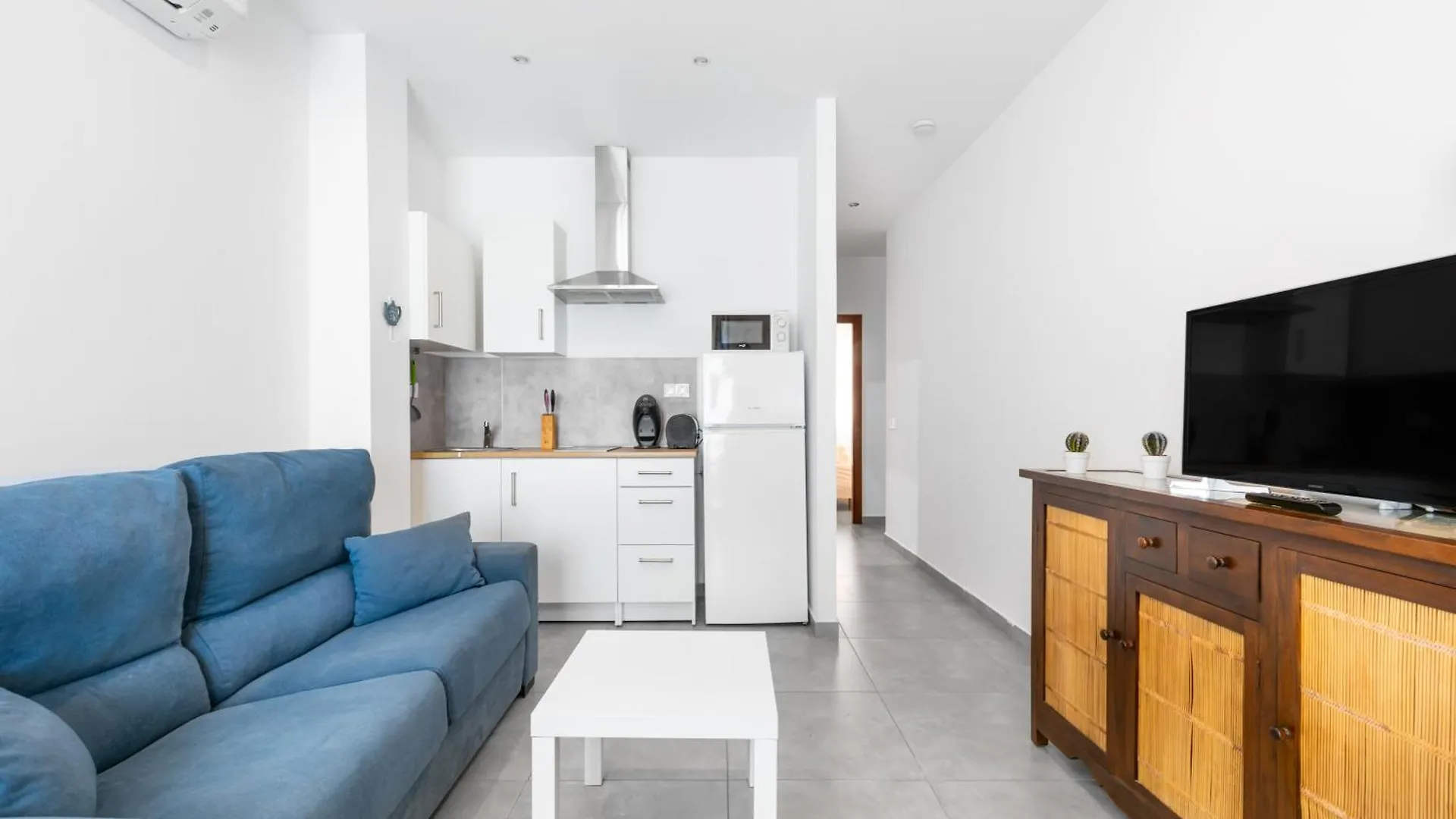 Apartment Wintowinrentals Dream Home On The Beachfront La Cala Del Moral